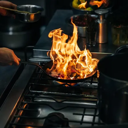 Ziegler & Restaurant לינדאו