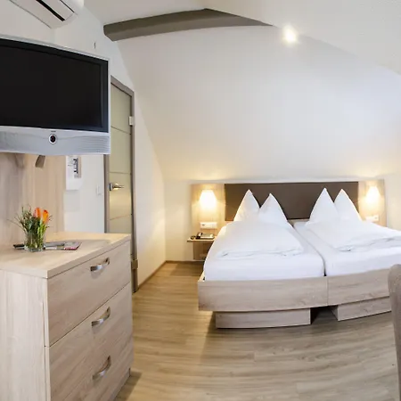 מלון Ziegler & Restaurant