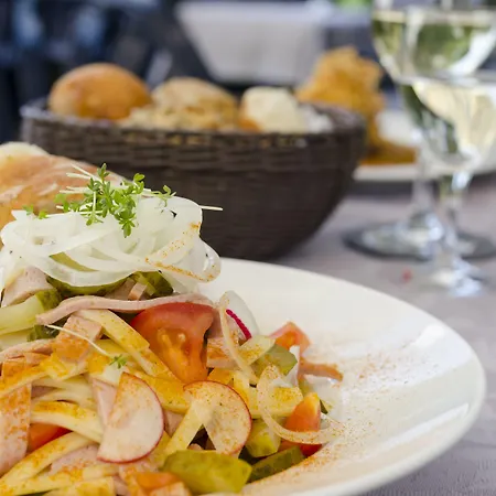 מלון Ziegler & Restaurant לינדאו