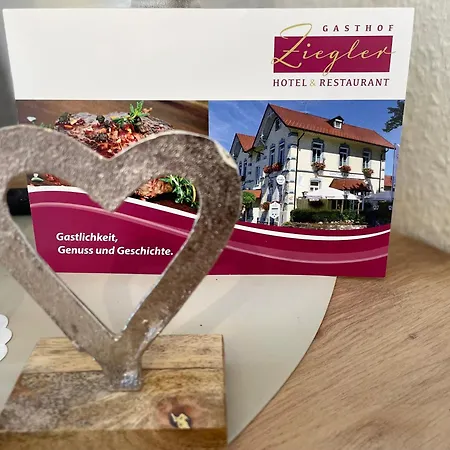Ziegler & Restaurant מלון 3*