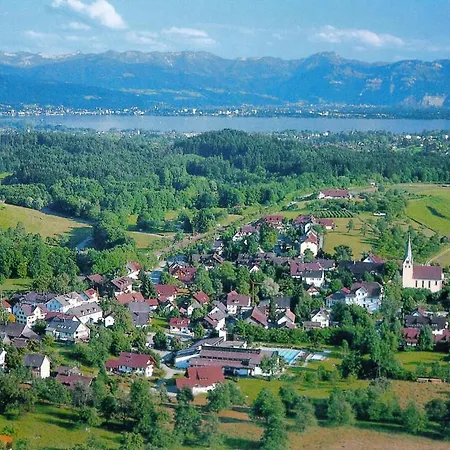 Ziegler & Restaurant לינדאו