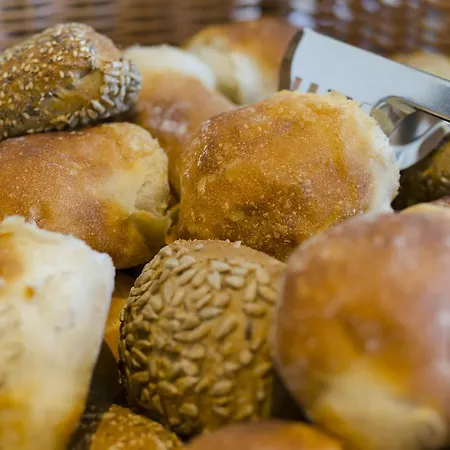 Ziegler & Restaurant מלון לינדאו