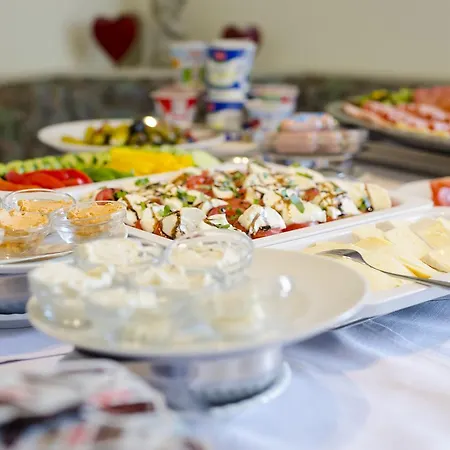 מלון Ziegler & Restaurant לינדאו